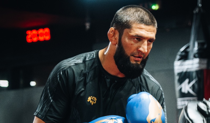 khamzat chimaev fighter