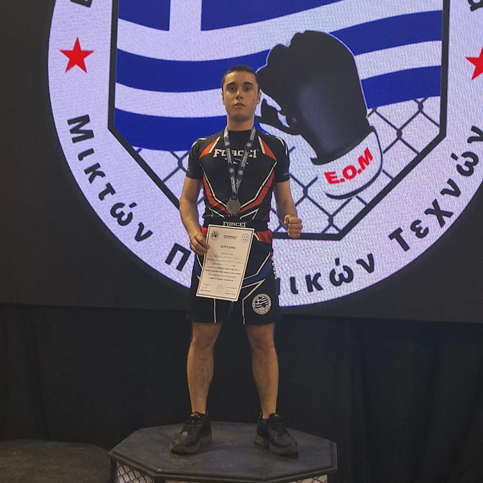 as cobra ilia panellhnio kypello mma 6
