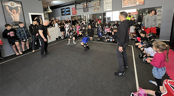 gods of war open politis mogadam 4