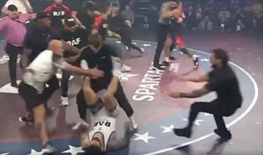 Χαμός στο ‘RAF 10’ : Ο Khamzat Chimaev κάνει pin τον Dillon Danis σε λιγότερο από ένα λεπτό και ξεσπά άγρια συμπλοκή (βίντεο)