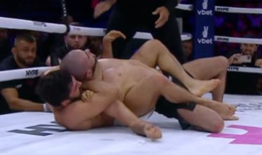Ο Arman Tsarukyan ‘’έσβησε’’ τον Muhammad Mokaev με πνιγμό σε ματς γκράπλινγκ στο ‘Hype Brazil’ (vid)