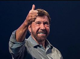 Πέθανε ο θρυλικός Τσακ Νόρις σε ηλικία 86 ετών