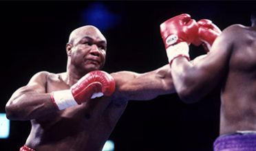 O θρύλος της πυγμαχίας George Foreman πέθανε σε ηλικία 76 ετών