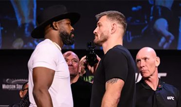 Δεν δίνει το χέρι ο Jon Jones : «Μην μιλήσεις ποτέ ξανά για τα παιδιά μου», λέει στον Stipe Miocic (vid)