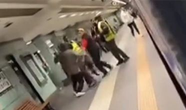 Πορτοφολάς επιτίθεται με μπουνιές σε σεκιούριτι στον σταθμό Βικτώρια στον ηλεκτρικό (vid)