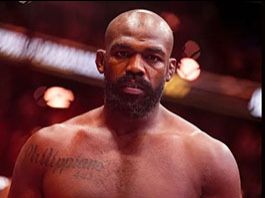 Σοβαρή αρθρίτιδα στο ισχίο ο 38χρονος Τζον Τζόουνς